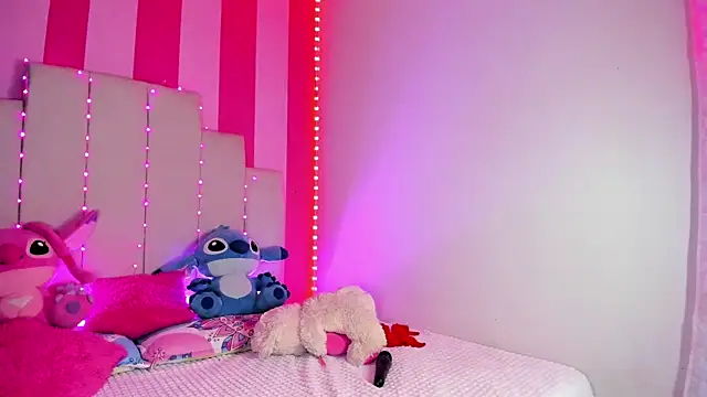 Snapshot of AliiceBrown_ chatting on 23, 3, 2025 AliiceBrown online show from 23, 3, 2025