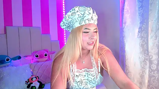 Snapshot of AliiceBrown_ chatting on 26, 10, 2025 AliiceBrown online show from 26, 10, 2025