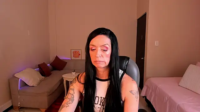 Kristen Garner online show from 9, 7, 2026