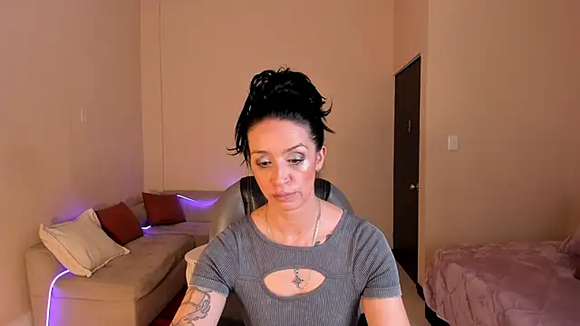 Kristen Garner online show from 7, 8, 2026