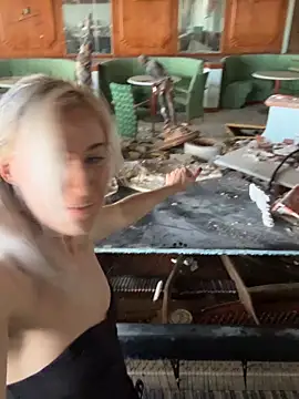 Dina-Light online show from 14, 2, 2025