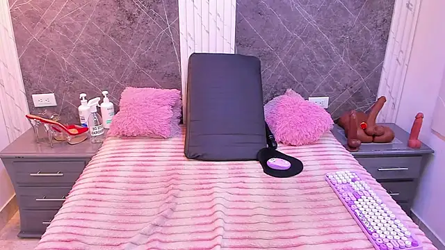 Snapshot of AndreaFletcher chatting on 9, 2, 2026 AndreaFletcher online show from 9, 2, 2026