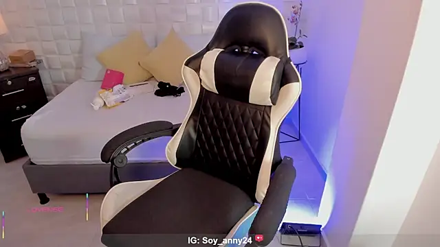 anny rouse24 online show from 15, 2, 2026