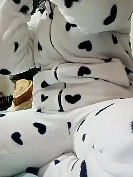 lolo890 online show from 4, 12, 2025