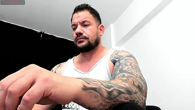 musclemonster31 online show from 2, 10, 2025