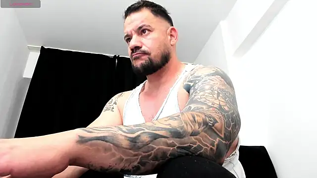 musclemonster31 online show from 4, 10, 2025