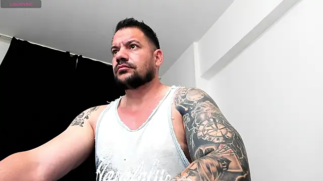 musclemonster31 online show from 4, 11, 2025