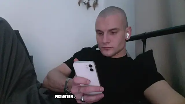 ETHAN MOORE online show from 5, 2, 2026