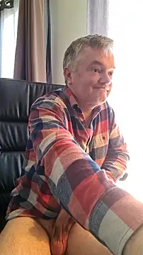 MichOxxford online show from 15, 10, 2025