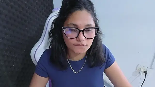 Cuteprincess21 online show from 7, 2, 2026