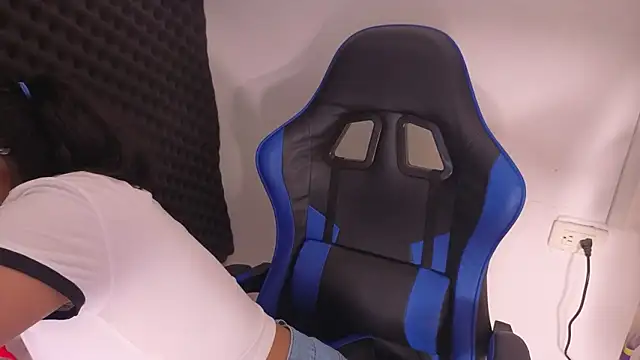 Cuteprincess21 online show from 20, 2, 2026