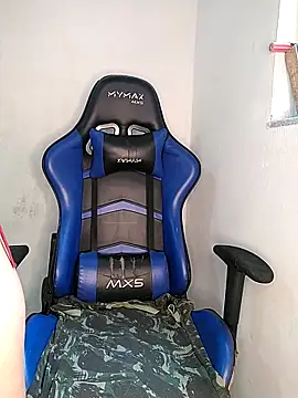 Rafaelayamazaki online show from 1, 10, 2025