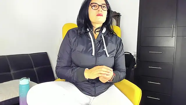 adriana71 online show from 6, 7, 2026