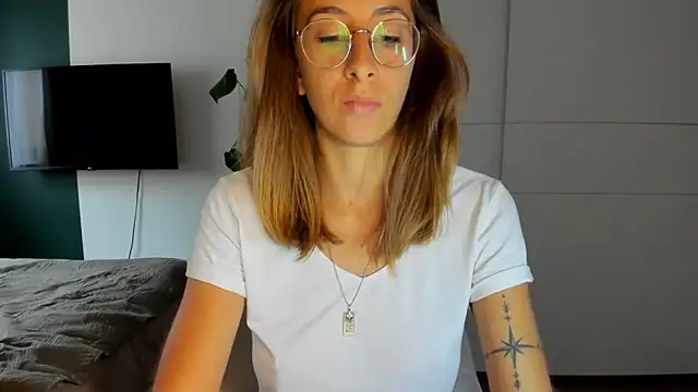 DesireMore90 online show from 16, 9, 2025