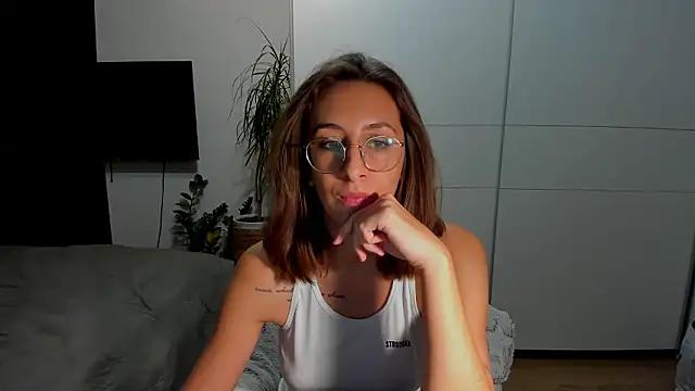 Snapshot of DesireMore90 chatting on 14, 1, 2026 DesireMore90 online show from 14, 1, 2026