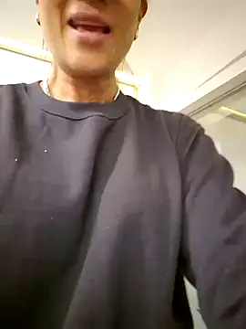 Snapshot of Allana_Squirt chatting on 2, 2, 2025 Allana Squirt online show from 2, 2, 2025