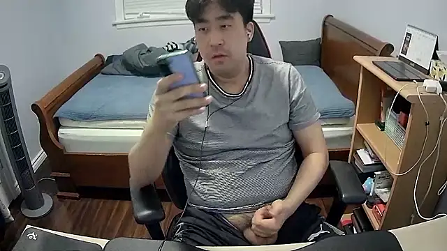 Snapshot of Koreanboy171 chatting on 13, 3, 2026 Koreanboy171 online show from 13, 3, 2026