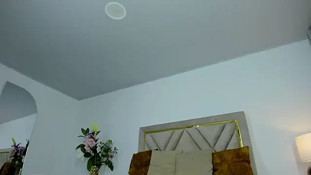 Snapshot of Violet_queen20 chatting on 11, 6, 2026 Violet queen20 online show from 11, 6, 2026