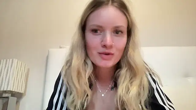 Snapshot of mariemelissah chatting on 16, 2, 2025 mariemelissah online show from 16, 2, 2025