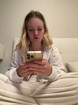 Snapshot of mariemelissah chatting on 7, 3, 2025 mariemelissah online show from 7, 3, 2025