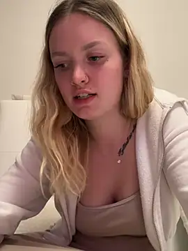 Snapshot of mariemelissah chatting on 14, 3, 2025 mariemelissah online show from 14, 3, 2025