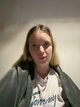 Snapshot of mariemelissah chatting on 15, 3, 2025 mariemelissah online show from 15, 3, 2025