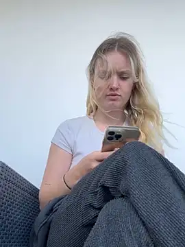 Snapshot of mariemelissah chatting on 17, 3, 2025 mariemelissah online show from 17, 3, 2025