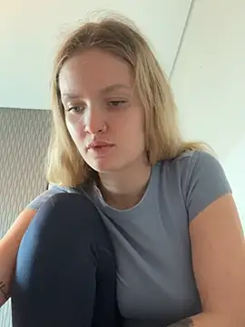 Snapshot of mariemelissah chatting on 18, 3, 2025 mariemelissah online show from 18, 3, 2025