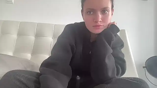 Snapshot of mariemelissah chatting on 21, 12, 2025 mariemelissah online show from 21, 12, 2025