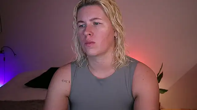 Snapshot of moonamii chatting on 23, 1, 2025 moonamii online show from 23, 1, 2025