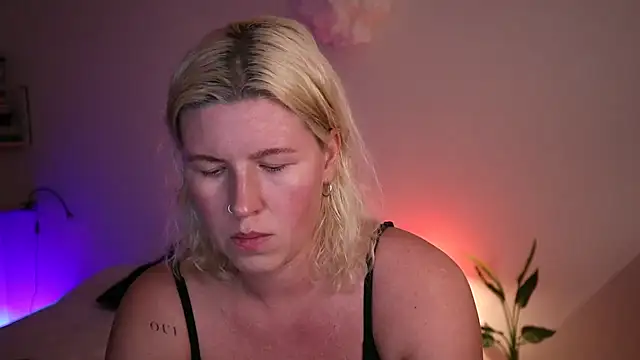 Snapshot of moonamii chatting on 25, 1, 2025 moonamii online show from 25, 1, 2025