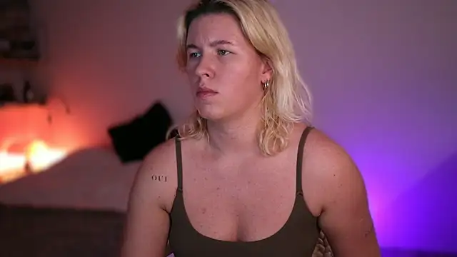 Snapshot of moonamii chatting on 25, 2, 2025 moonamii online show from 25, 2, 2025