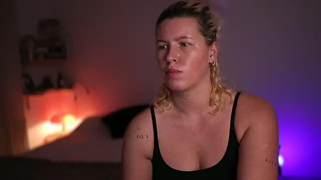 Snapshot of moonamii chatting on 16, 3, 2025 moonamii online show from 16, 3, 2025