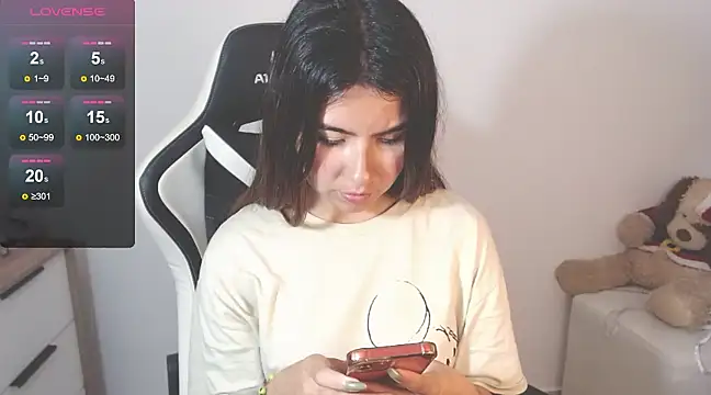 alice middlee online show from 30, 1, 2025