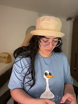 Lia flowers online show from 2, 2, 2026