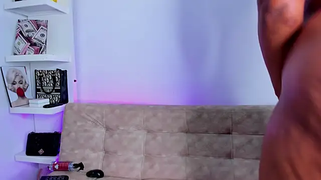 Snapshot of SofiaSweet_ chatting on 7, 3, 2025 SofiaSweet online show from 7, 3, 2025