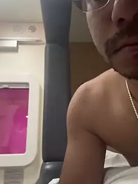 Snapshot of insanefreak69 chatting on 3, 12, 2024 insanefreak69 online show from 3, 12, 2024