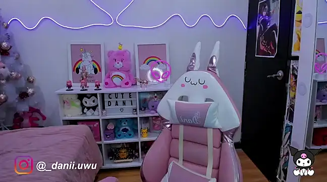 CuteDani  online show from 9, 12, 2024