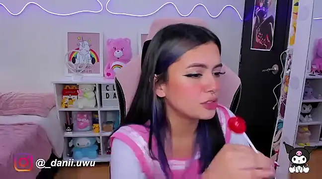 CuteDani  online show from 24, 2, 2025