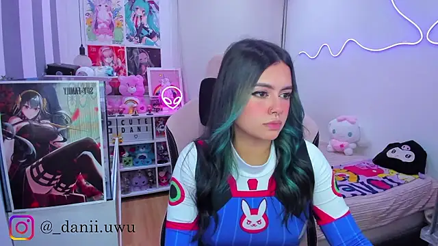 CuteDani  online show from 7, 1, 2026