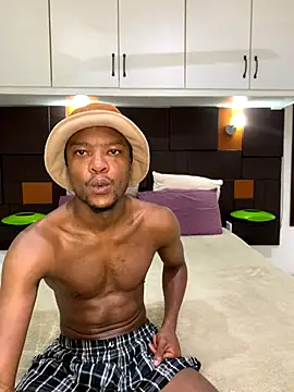 iCrushYenu online show from 2, 11, 2025