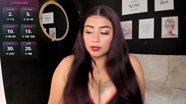 silvia lane online show from 5, 3, 2025