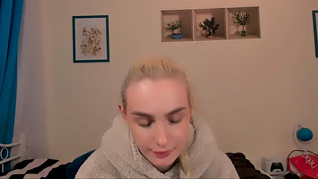 Snapshot of OliviaKisss chatting on 19, 4, 2026 OliviaKisss online show from 19, 4, 2026