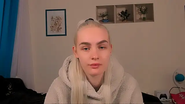 Snapshot of OliviaKisss chatting on 25, 4, 2026 OliviaKisss online show from 25, 4, 2026