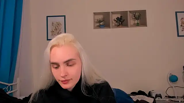 Snapshot of OliviaKisss chatting on 19, 5, 2026 OliviaKisss online show from 19, 5, 2026