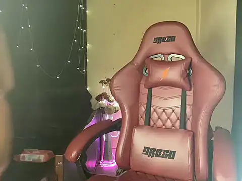 Snapshot of shanayaaa_1 chatting on 23, 1, 2025 shanayaaa 1 online show from 23, 1, 2025