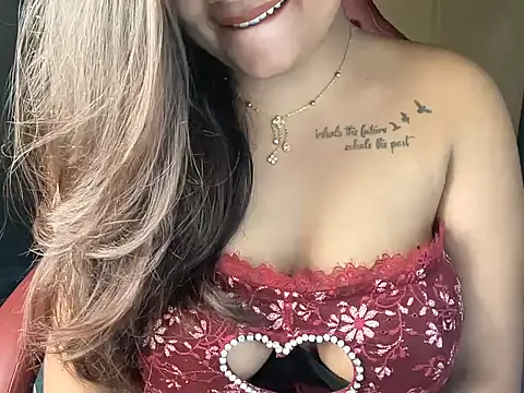 Snapshot of shanayaaa_1 chatting on 21, 2, 2025 shanayaaa 1 online show from 21, 2, 2025