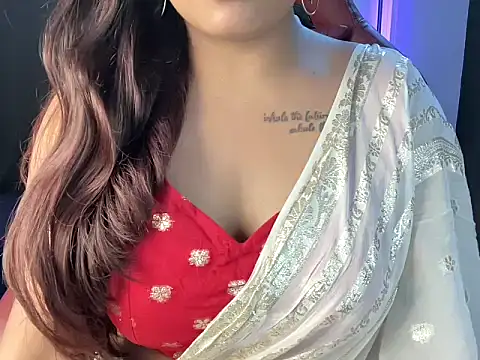 Snapshot of shanayaaa_1 chatting on 21, 9, 2025 shanayaaa 1 online show from 21, 9, 2025