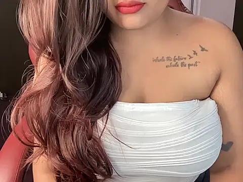 Snapshot of shanayaaa_1 chatting on 24, 9, 2025 shanayaaa 1 online show from 24, 9, 2025