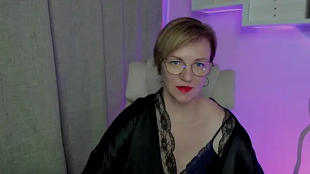 feliziaDesire online show from 3, 8, 2026